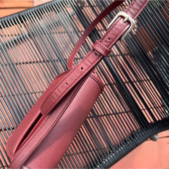 *SOLD* Vintage Coach Currant Companion 9076 Crossbody Bag Purse Rare - Picture 8 of 16